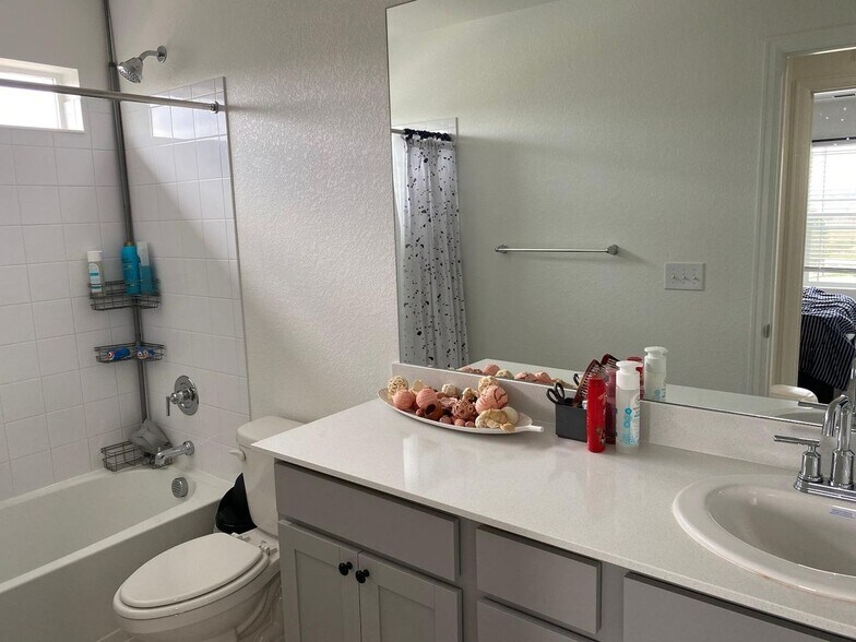 Building Photo - 17414 Pacific Peak Cir