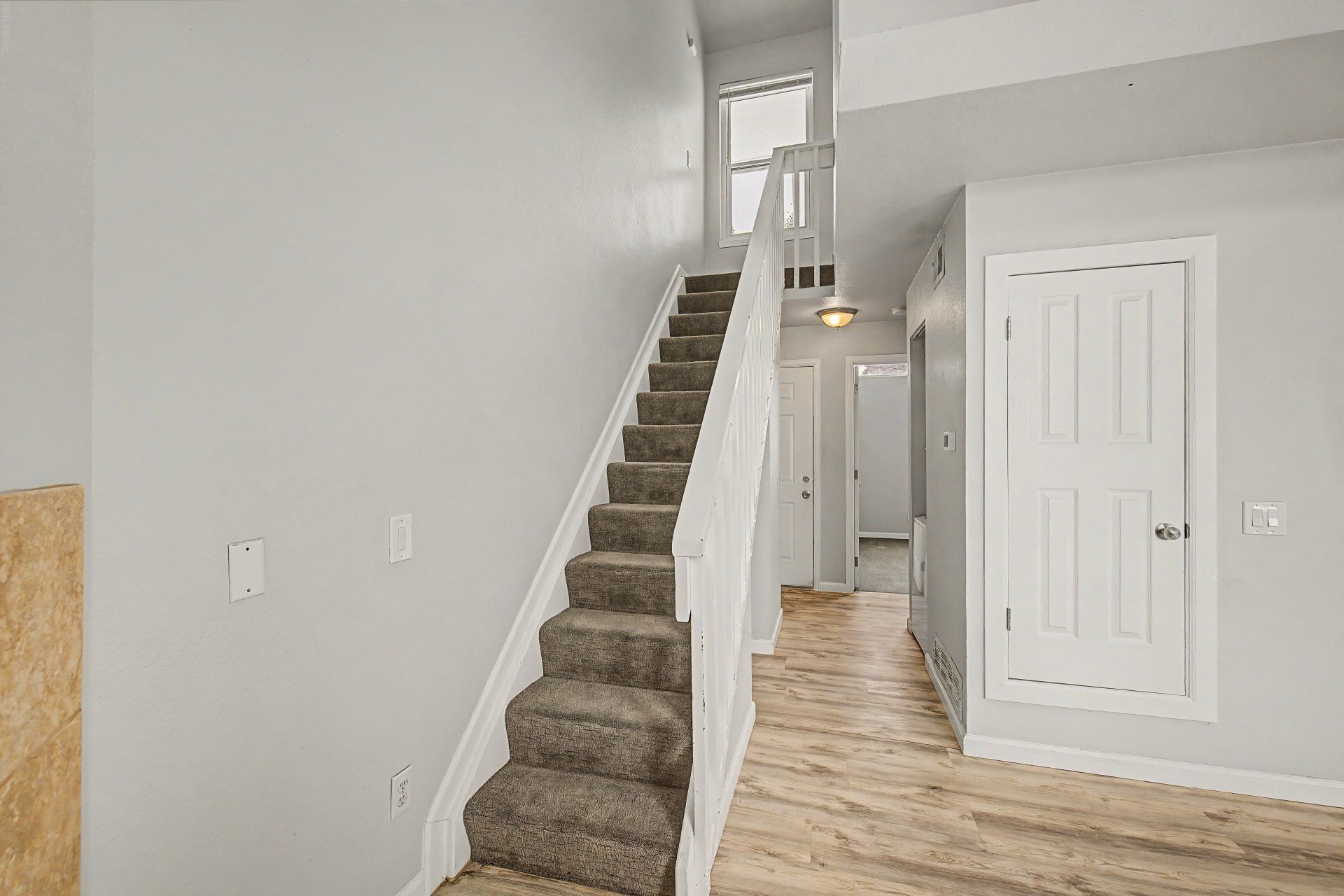 Building Photo - 1342 S Cathay Ct