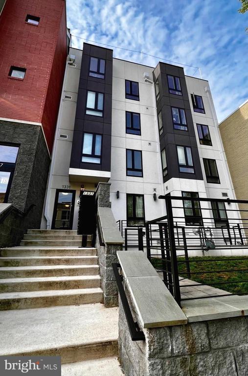 Building Photo - 1331 K St SE