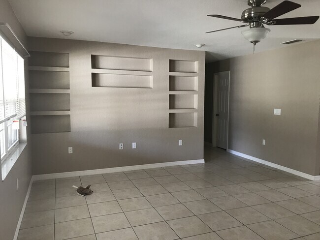 Building Photo - Brand New Interior