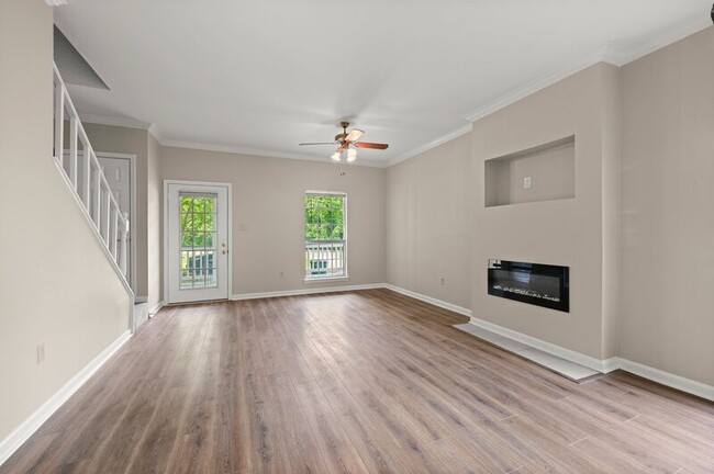 Building Photo - 12540 LA-10