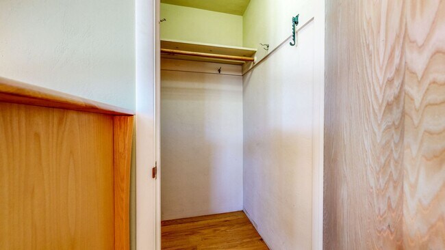 Building Photo - 4560 Sullivan Ct