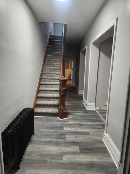 Building Photo - 147 Jucunda St