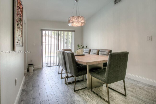 Building Photo - 15831 SW 139th Pl