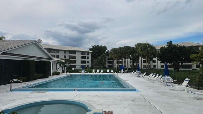 Building Photo - 3630 Whitehall Dr