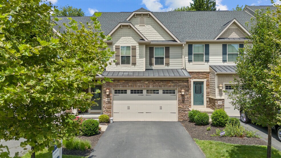 Primary Photo - 433 Fairmont Dr