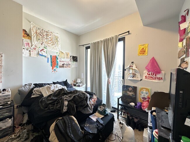 Building Photo - 1464 S Michigan Ave