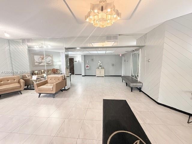 Building Photo - 1400 St Charles Pl