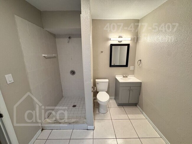 Building Photo - 4802 Burgundy Ln