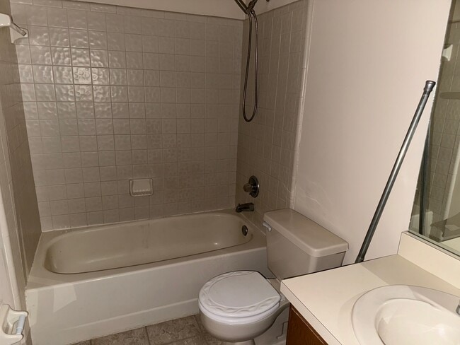 Building Photo - 809 SW 55th Terrace