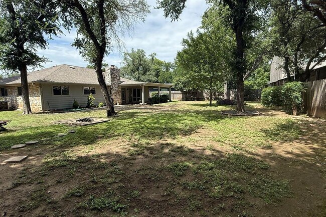 Building Photo - 9303 Robins Nest Ln