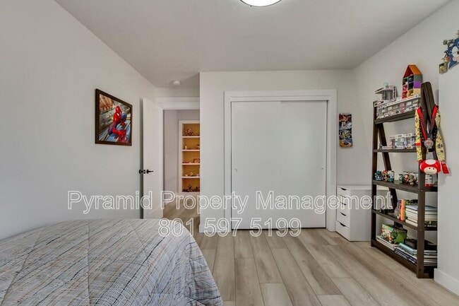 Building Photo - 10971 Cindy Cir