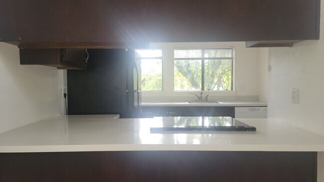 Building Photo - 395 Brockhurst Dr