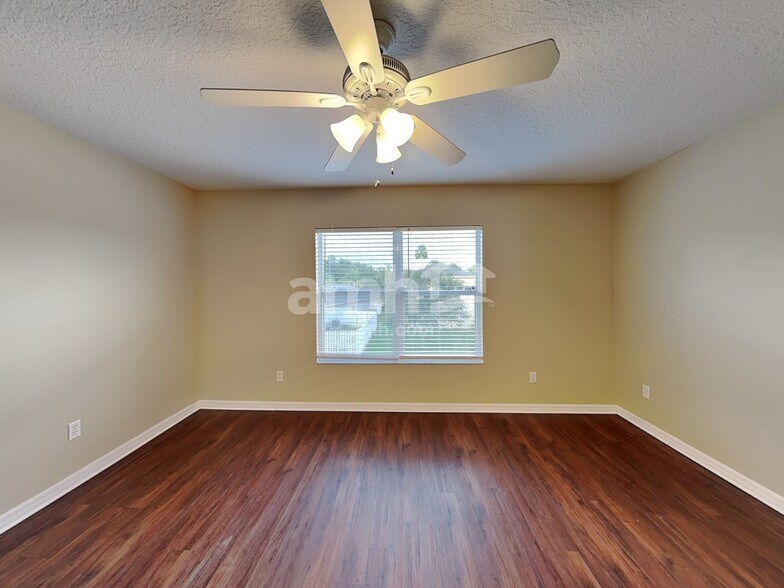 Building Photo - 1720 Portcastle Cir
