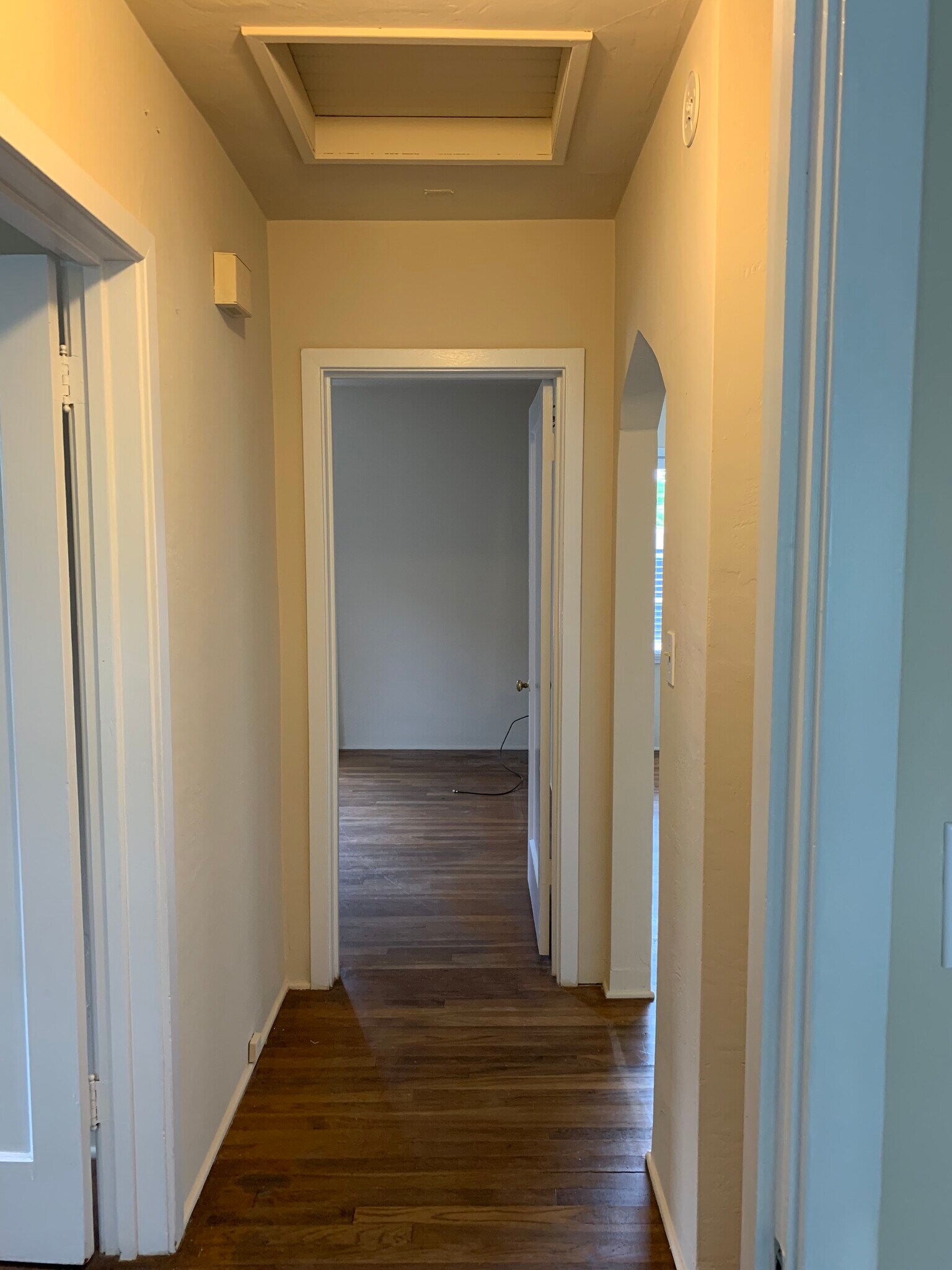 Building Photo - 415 Laurent St