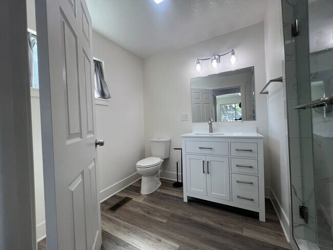 Building Photo - Beautifully Remodeled 3-Bedroom Home with Large Backyard, RV Parking & Modern Finishes in Santaqu...
