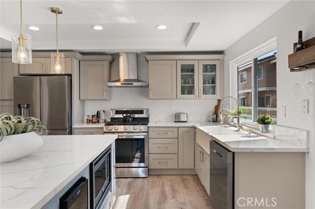 Building Photo - 7801 Seaglen Dr