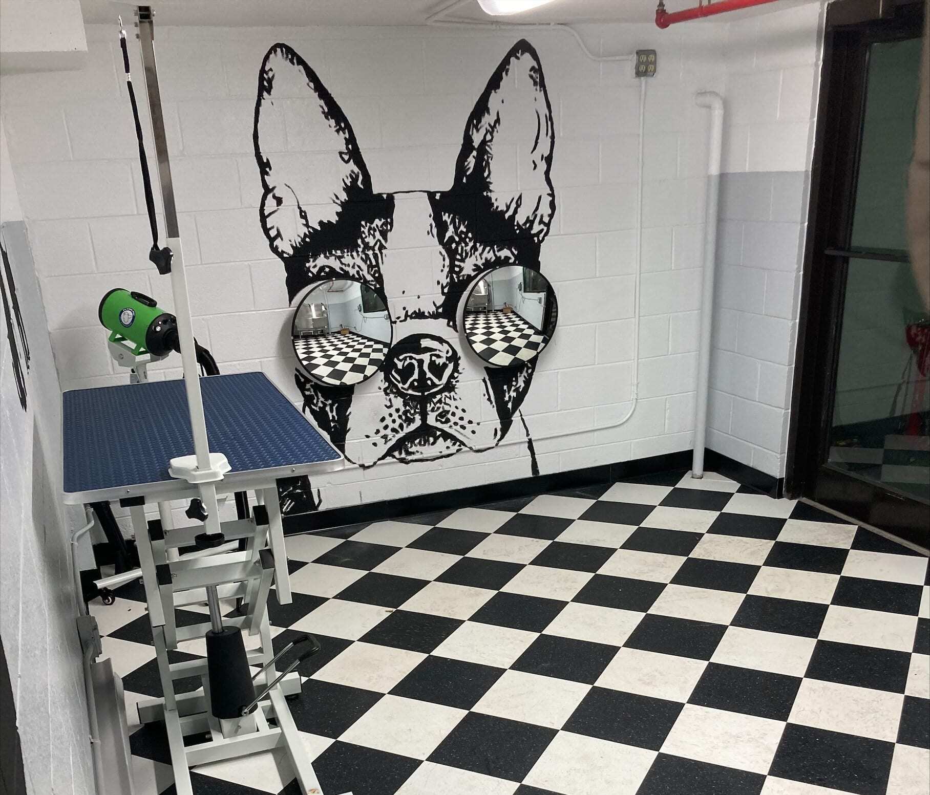 Building Photo - 2554 N Clark St