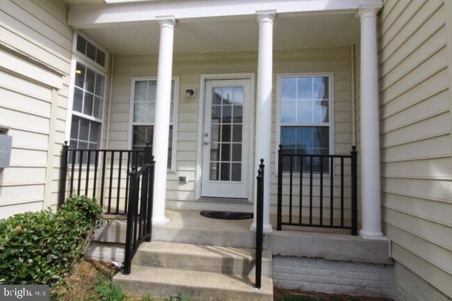 Building Photo - 14201 Reidhall Pl