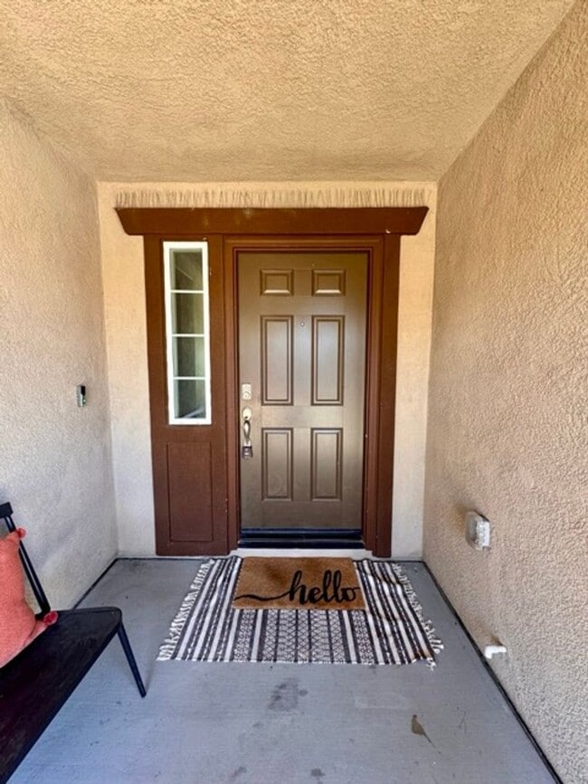 Building Photo - Stunning 4 Bedroom Cul-De-Sac Home with Loft located in Winchester!