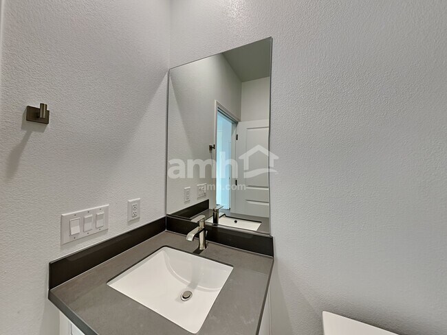 Building Photo - 9145 S Conquistador St