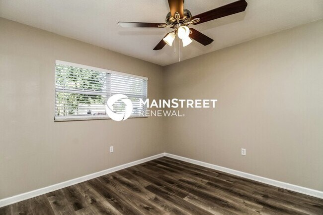 Building Photo - 3 Bedroom Pet-Friendly Home in St. Cloud, FL with Main Street Renewal