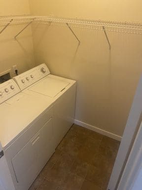 Building Photo - LIKE NEW three bedroom with fantastic updates, one car garage and private newly fenced front patio!