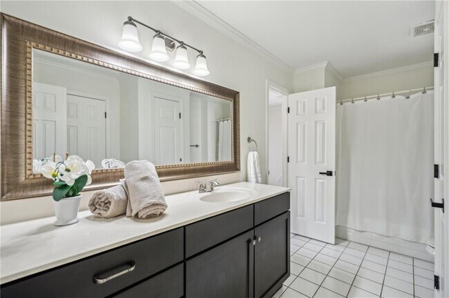 Building Photo - 7115 Doncaster Ct