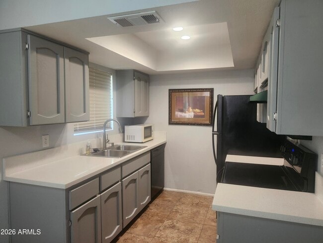 Building Photo - 3119 W Cochise Dr