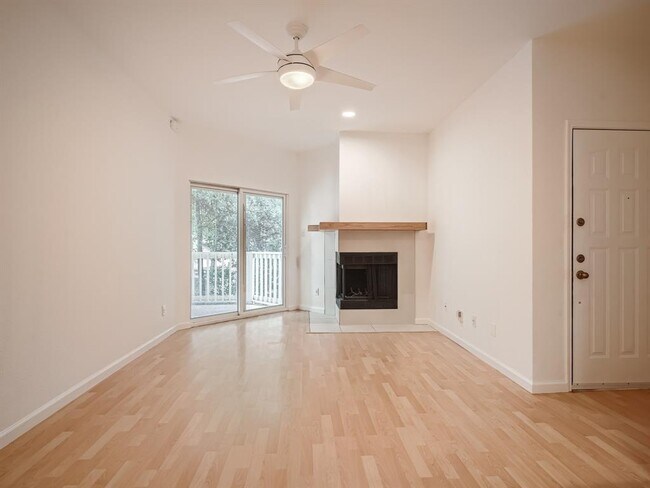 Building Photo - 2450 Wickersham Ln