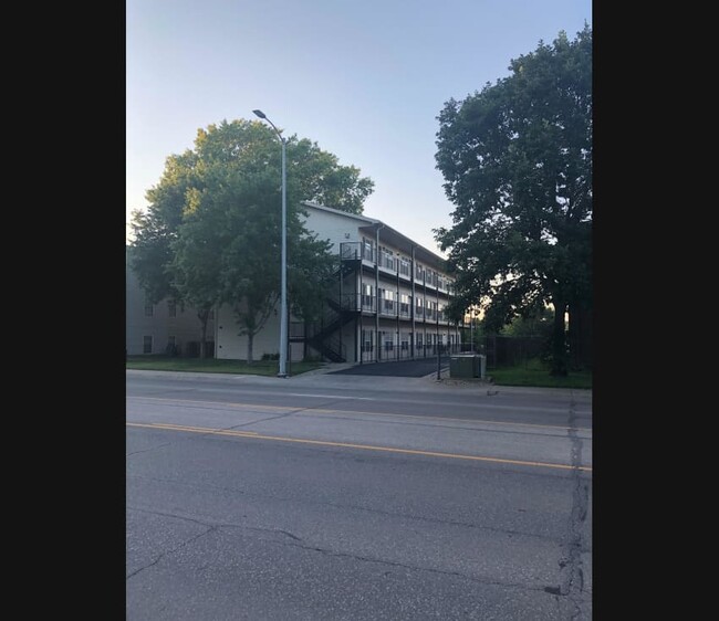 Outside view - 1844 Anderson Ave