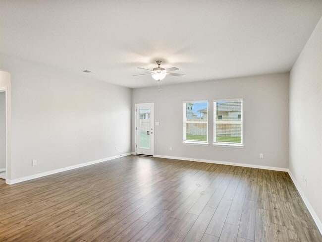 Building Photo - 115 Cona Wy