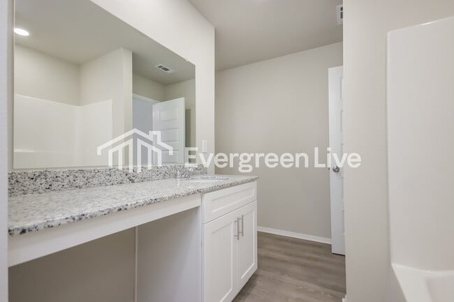 Building Photo - 6603 NW Kathleen St