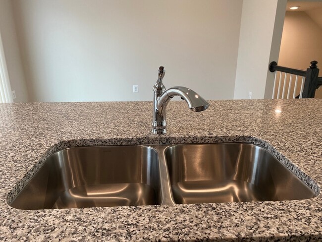 Building Photo - 2677 Bears Den Dr