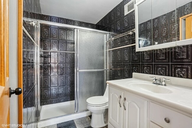 Building Photo - 525 N Halsted St