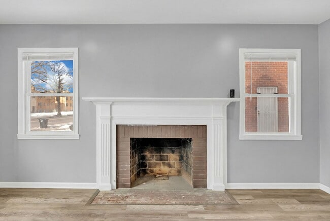 Building Photo - 4712 Cadieux Rd