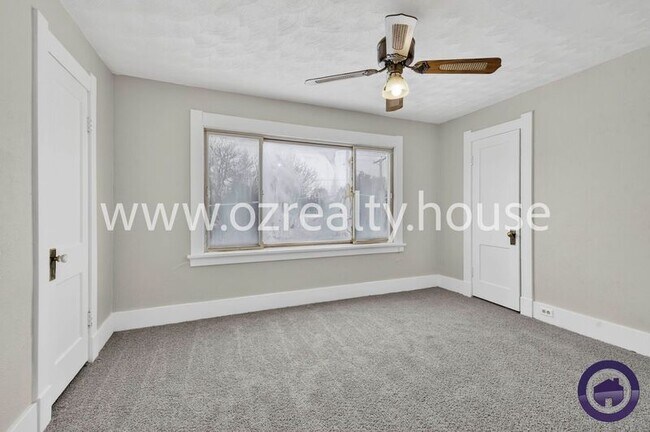 Building Photo - 1105 Ketcham Ave