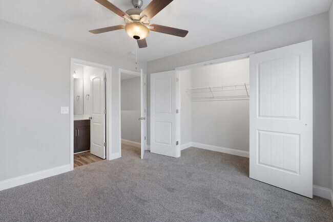 Building Photo - Pro Park Villages # 105