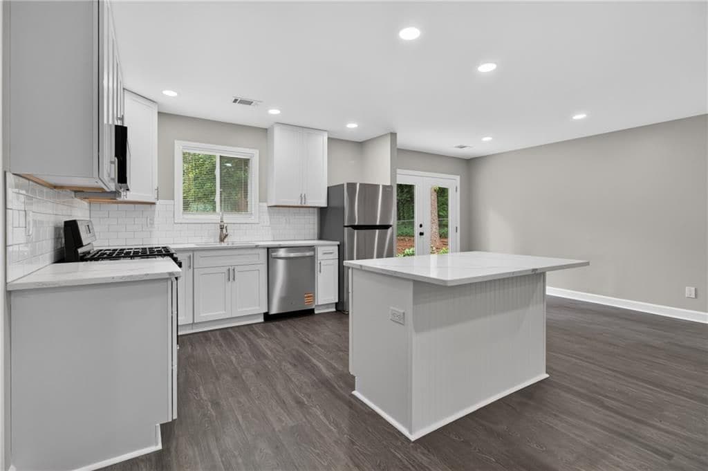 Building Photo - 1540 Spender Dr