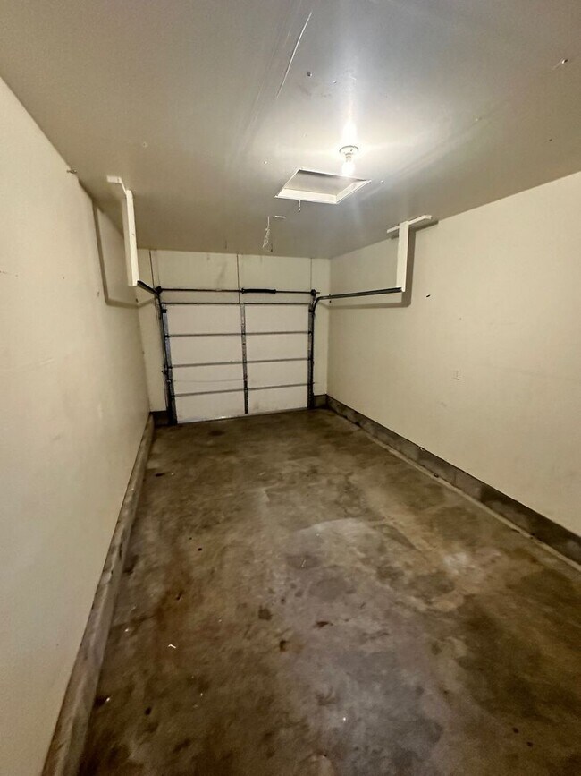 Building Photo - 110 N Pondera Ave