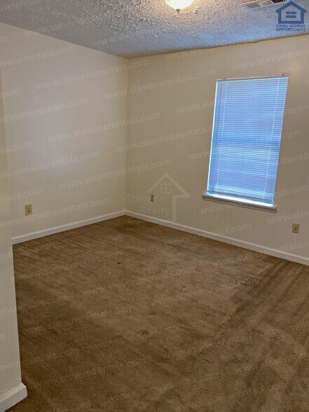Building Photo - 232 Dogwood Pointe Dr