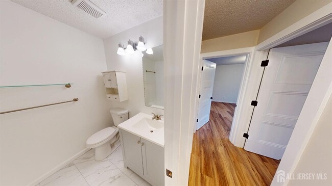 Building Photo - 29 Chatham Square