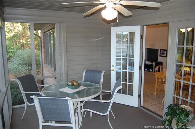 Building Photo - 1165 Greenbriar Dr