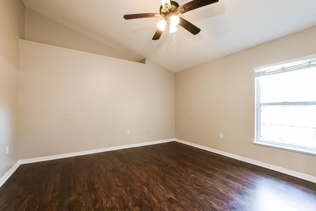 Building Photo - 936 Welch Hill Cir