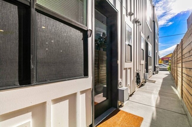 Building Photo - 5105 W 38th Ave