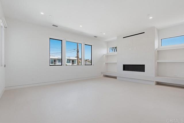Building Photo - 206 4th St