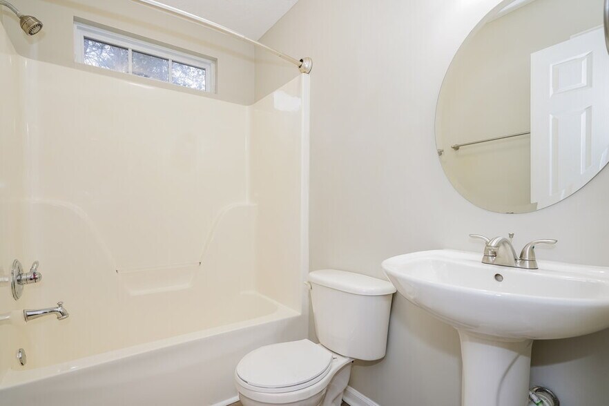 Building Photo - 606 Parrish Wood