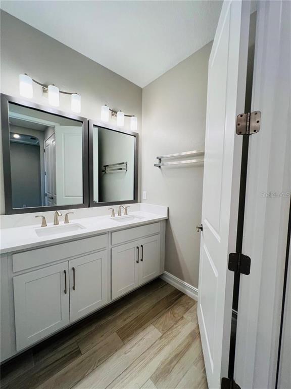 Building Photo - 4567 Tivoli Dr