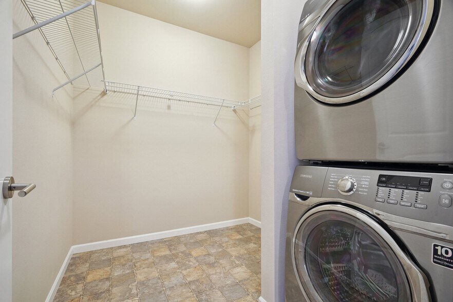 Building Photo - 16112 81st Ave E