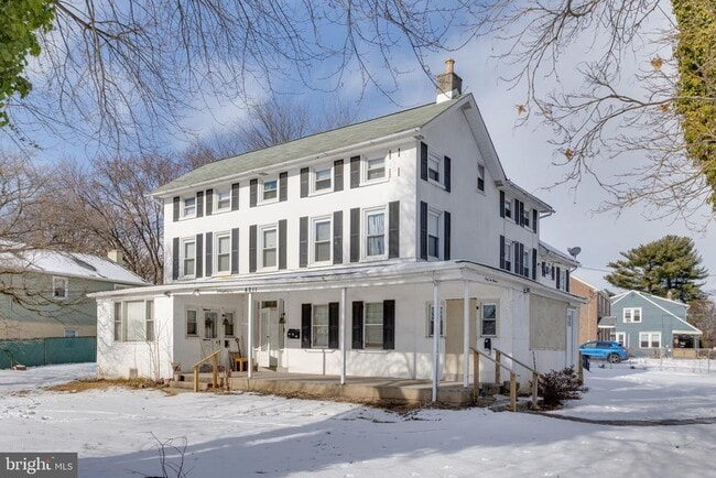 Building Photo - 4211 Garrett Rd